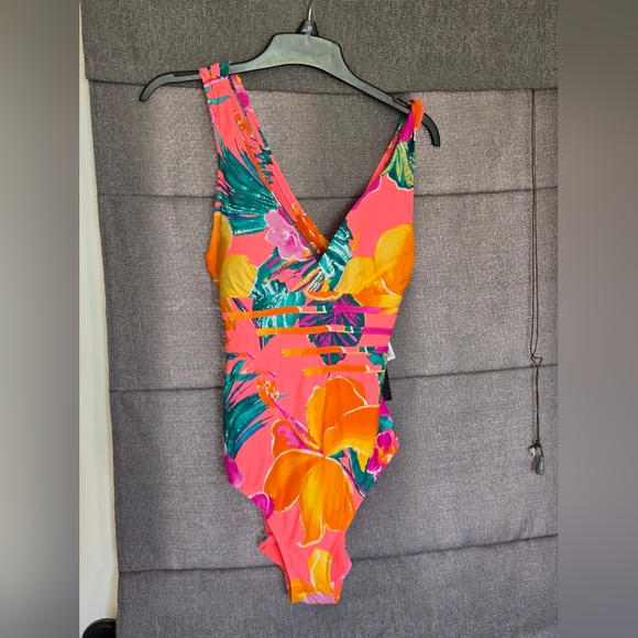 La Blanca Other - New With Tags La Blanca Isla Del Sol One-Piece Swimsuit, Mutli, Women's 8
